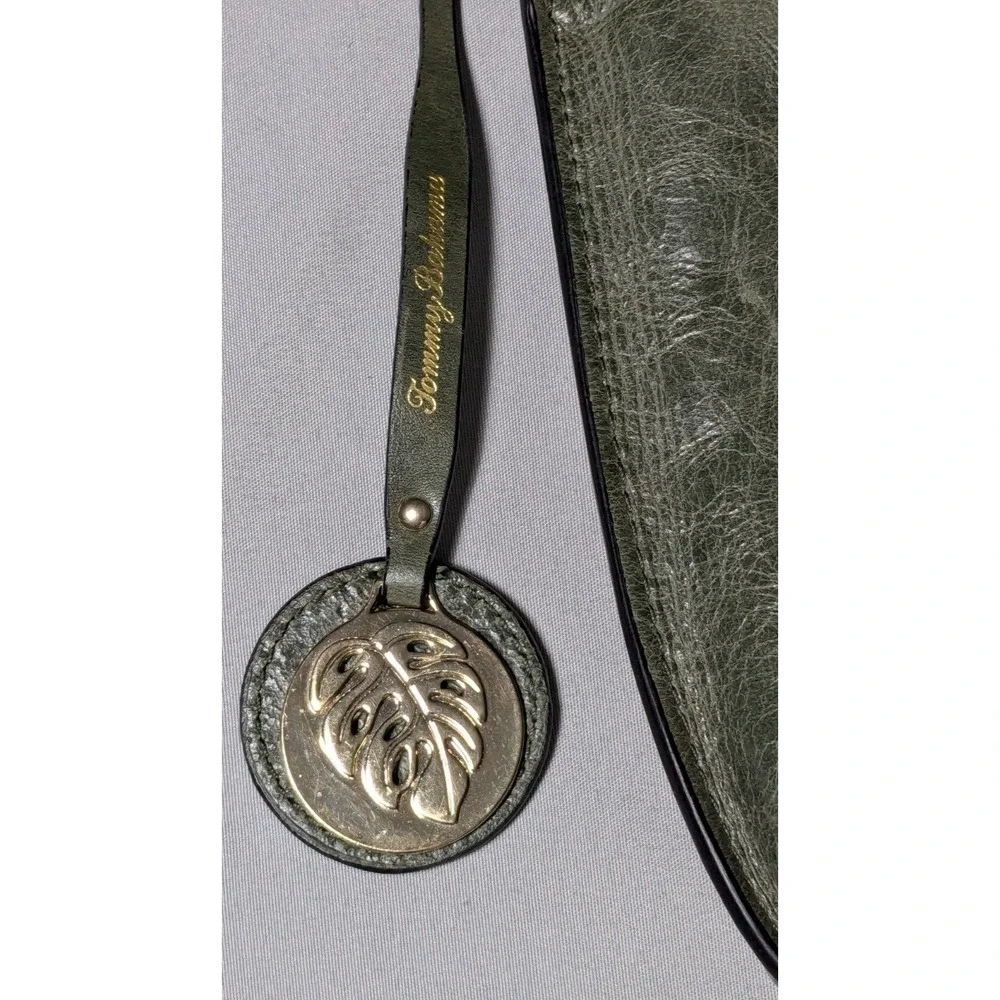 TOMMY BAHAMA Women‎ Green Leather El Roble Crossbody Purse